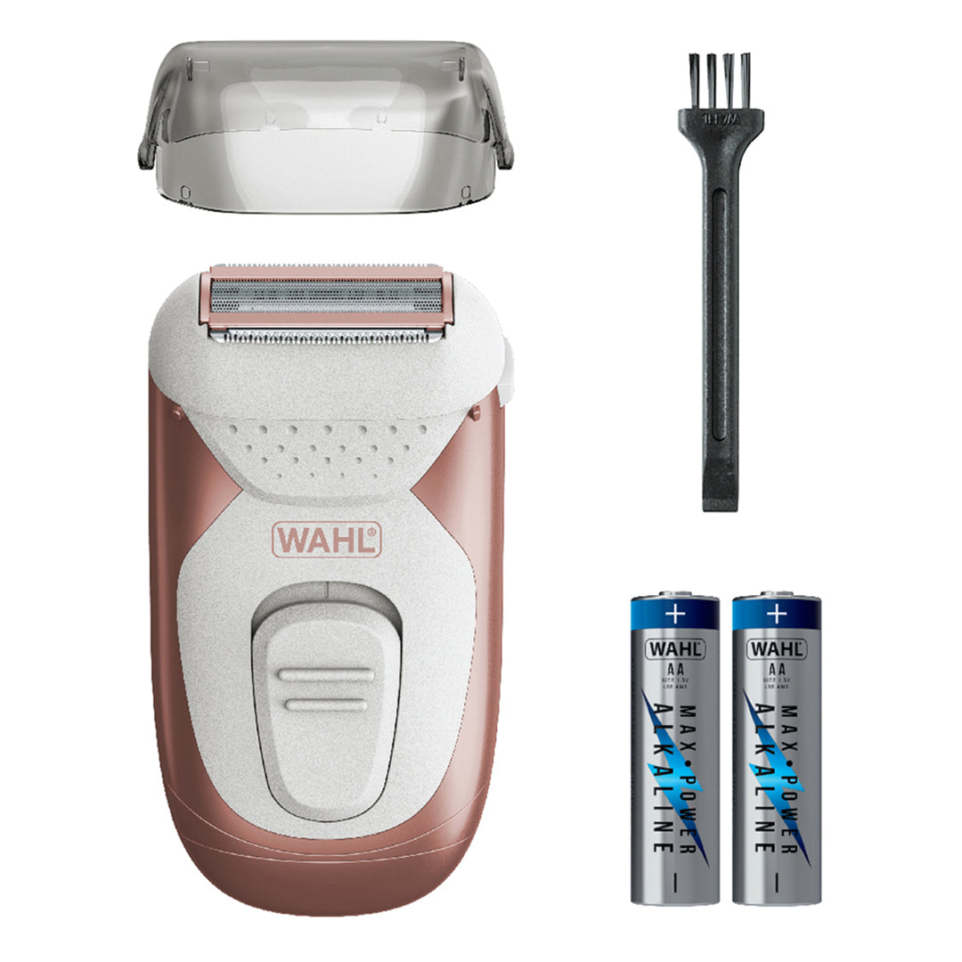 CLEAN & SMOOTH™ WET/DRY BATTERY SHAVER